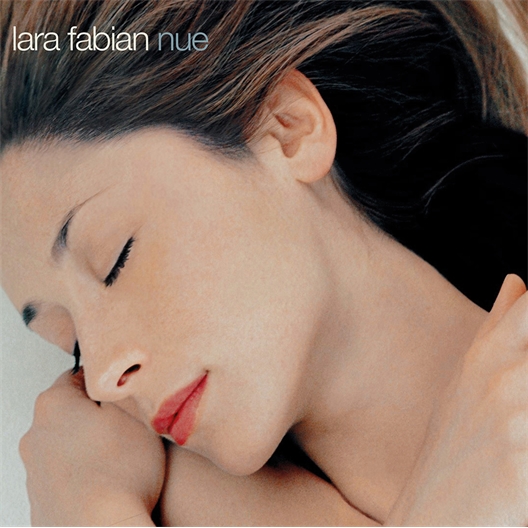 Lara Fabian : Nue